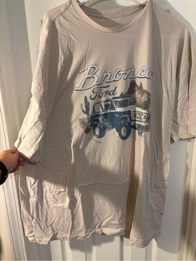 Ford Graphic Tee - Beige